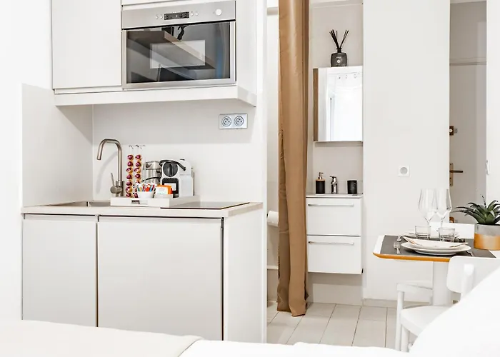 Charming & Cozy Near The Eiffel Tower *