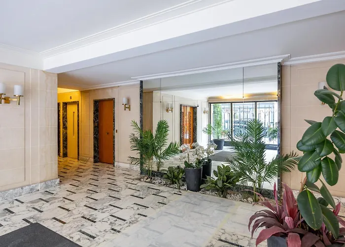 Charming & Cozy Near The Eiffel Tower